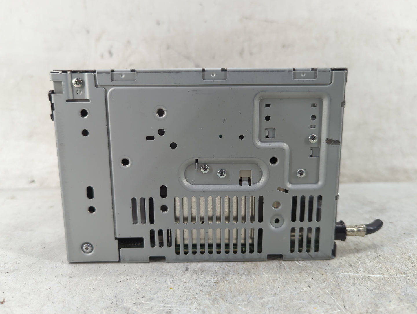 2011-2012 Ford Taurus Radio AM FM Cd Player Receiver Replacement Fits Fits 2011 2012 OEM Used Auto Parts - Oemusedautoparts1