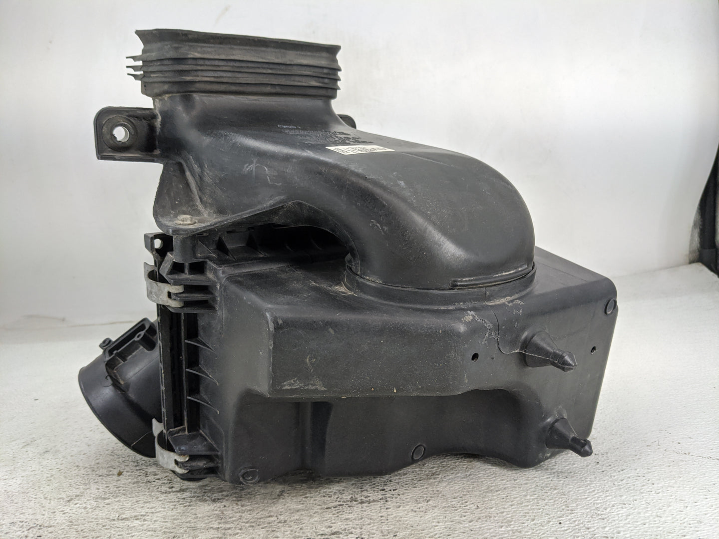 2010-2012 Ford Taurus Air Cleaner Intake-duct Hose Tube 1205786 - Oemusedautoparts1.com