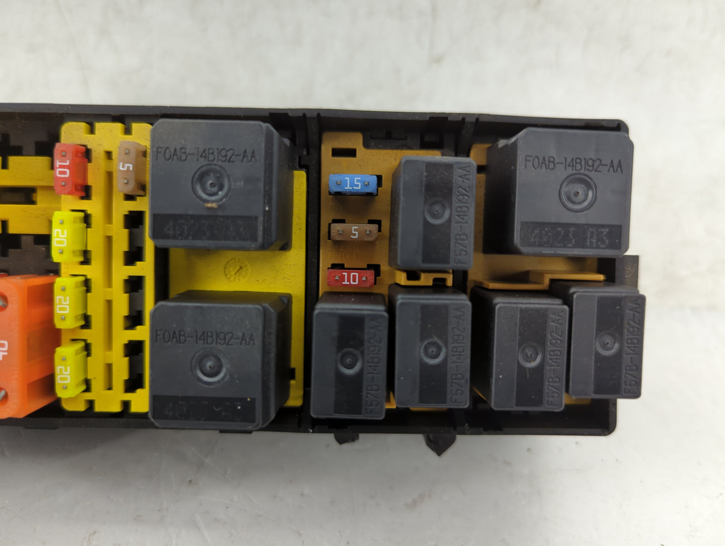 2002-2004 Ford Taurus Fusebox Fuse Box Panel Relay Module Fits Fits 2002 2003 2004 OEM Used Auto Parts - Oemusedautoparts1.c