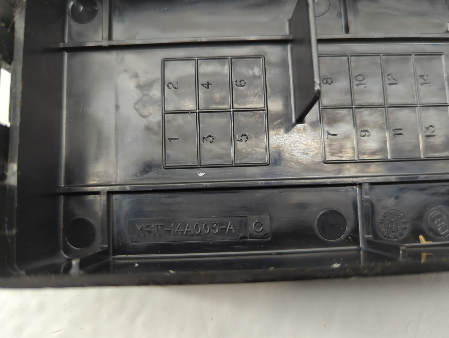 2002-2004 Ford Taurus Fusebox Fuse Box Panel Relay Module Fits Fits 2002 2003 2004 OEM Used Auto Parts - Oemusedautoparts1.c