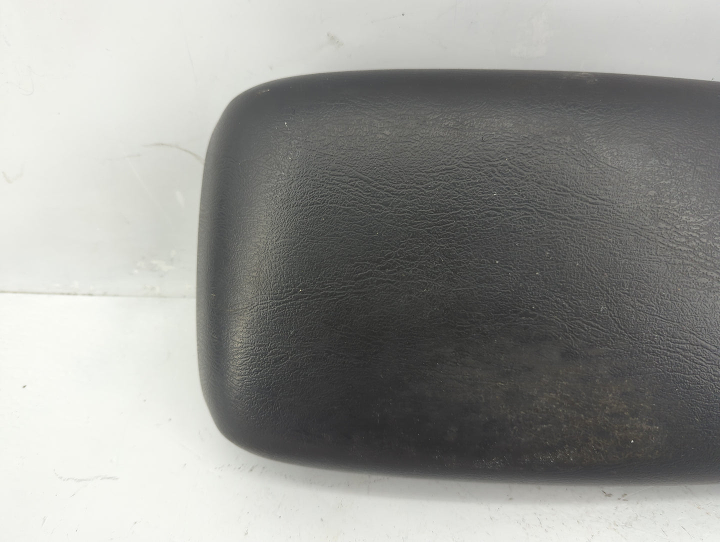 2003-2007 Ford Taurus Center Console Armrest Cover Lid Fits Fits 2003 2004 2005 2006 2007 OEM Used Auto Parts - Oemusedautop