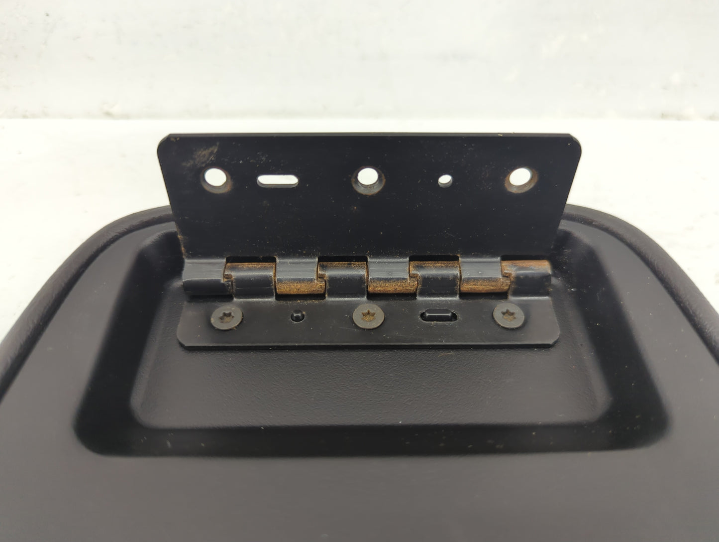 2003-2007 Ford Taurus Center Console Armrest Cover Lid Fits Fits 2003 2004 2005 2006 2007 OEM Used Auto Parts - Oemusedautop