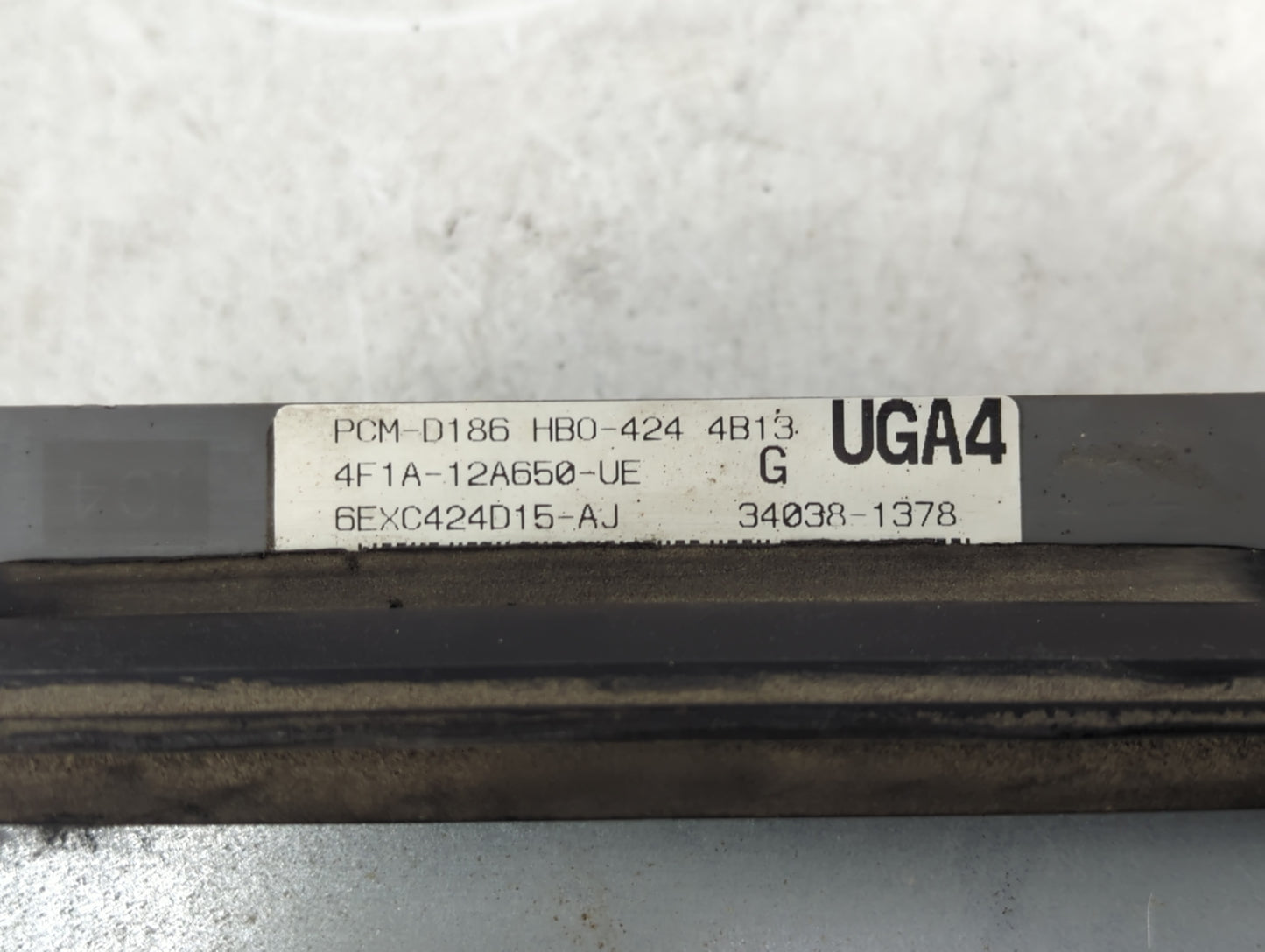 2004 Ford Taurus PCM Engine Control Computer ECU ECM PCU OEM P/N:PCM-D186 HBO-424 4B13 4F1A-12A650-UE, 6EXC424D15-AJ Fits OE