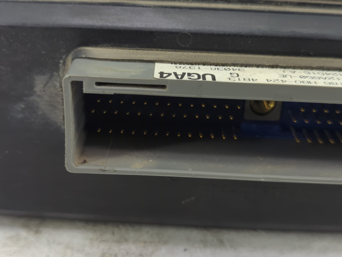 2004 Ford Taurus PCM Engine Control Computer ECU ECM PCU OEM P/N:PCM-D186 HBO-424 4B13 4F1A-12A650-UE, 6EXC424D15-AJ Fits OE