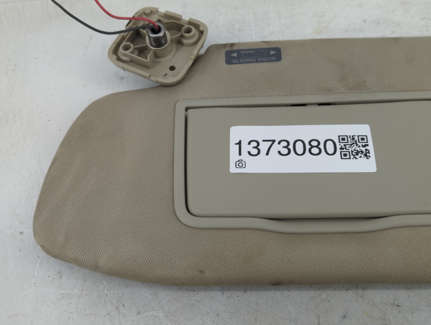 2013-2019 Ford Taurus Sun Visor Shade Replacement Passenger Right Mirror Fits OEM Used Auto Parts - Oemusedautoparts1.com
