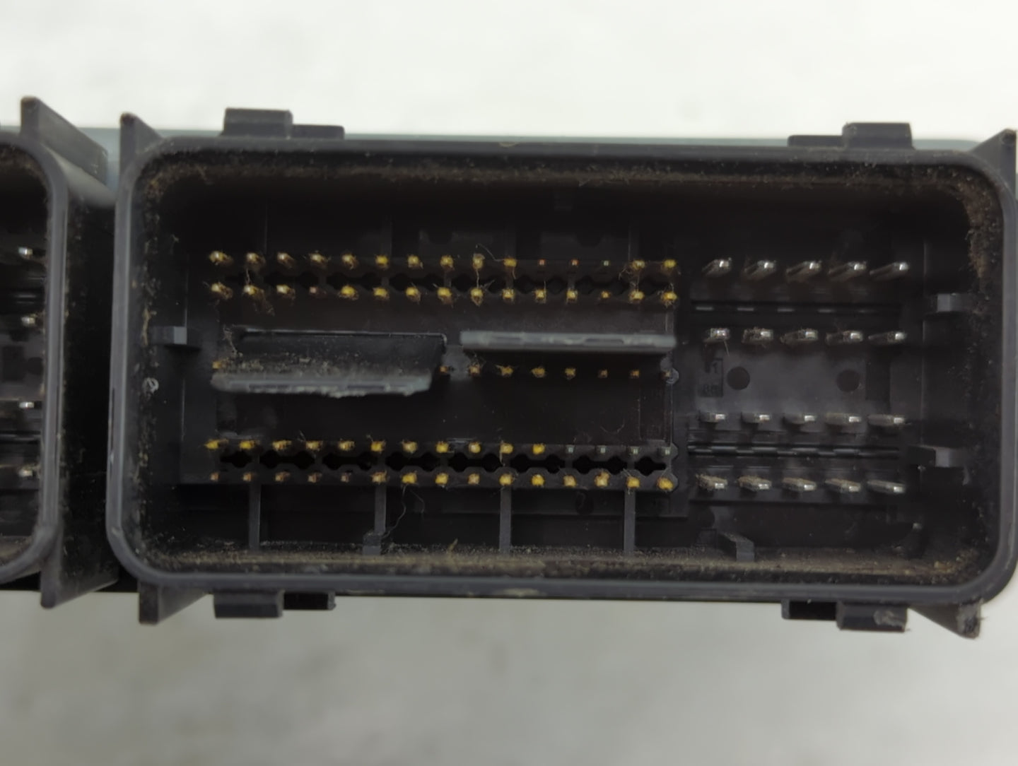 2016-2019 Ford Taurus PCM Engine Control Computer ECU ECM PCU OEM P/N:A6SXW2456CT00 Fits Fits 2015 2016 2017 2018 2019 OEM U