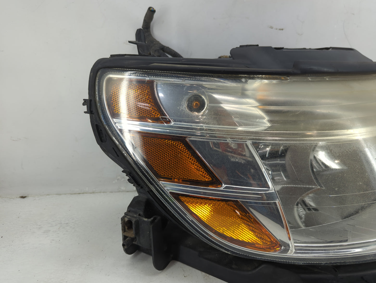 2008-2009 Ford Taurus Passenger Right Oem Head Light Headlight Lamp - Oemusedautoparts1.com
