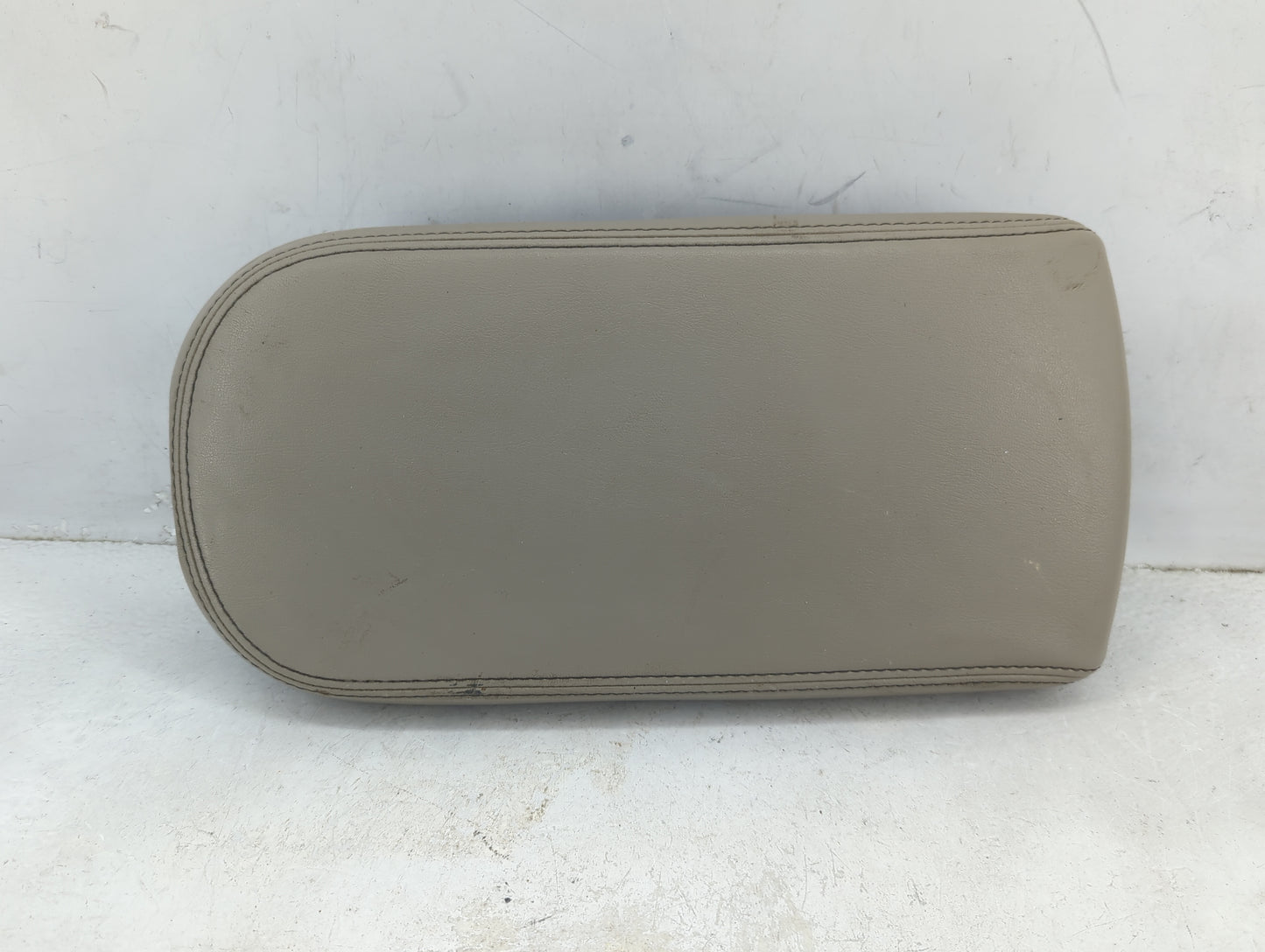 2008-2009 Ford Taurus Center Console Armrest Cover Lid Fits Fits 2008 2009 OEM Used Auto Parts - Oemusedautoparts1.com