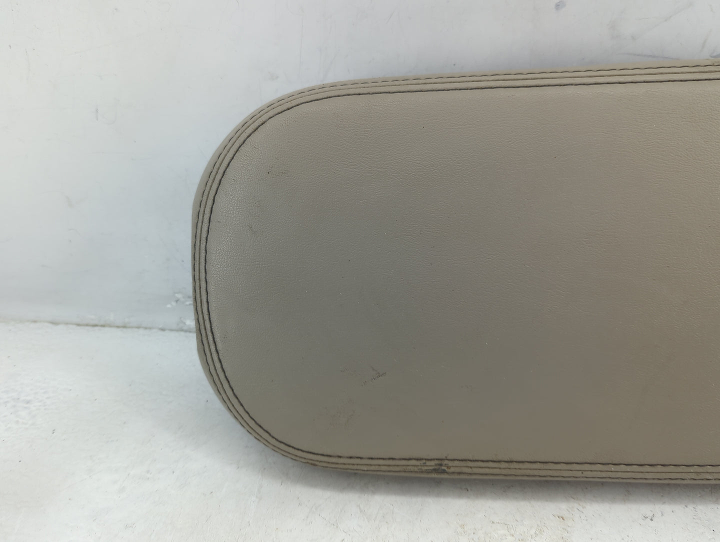 2008-2009 Ford Taurus Center Console Armrest Cover Lid Fits Fits 2008 2009 OEM Used Auto Parts - Oemusedautoparts1.com