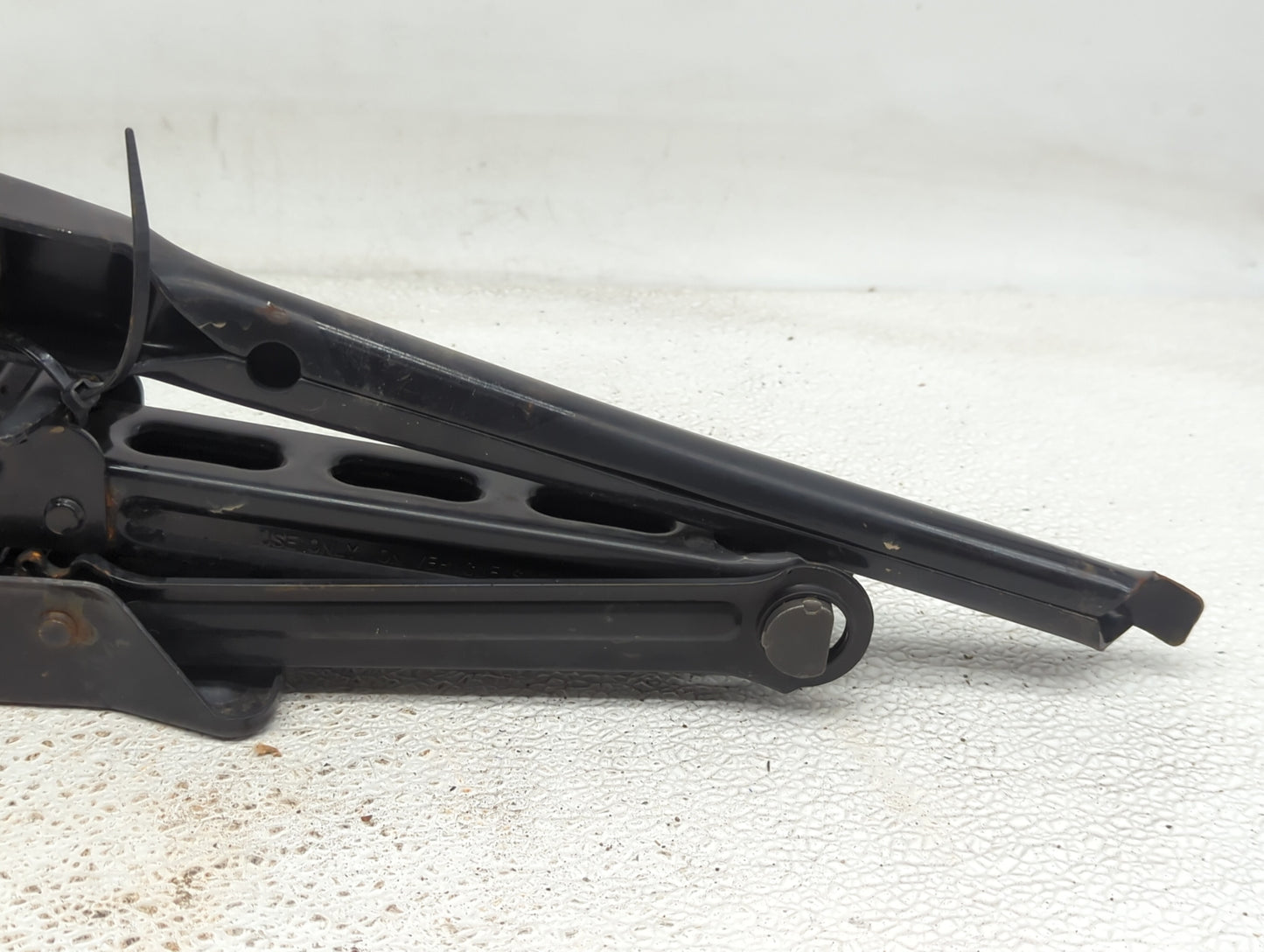 Ford Taurus Spare Scissor Car Jack - Oemusedautoparts1.com