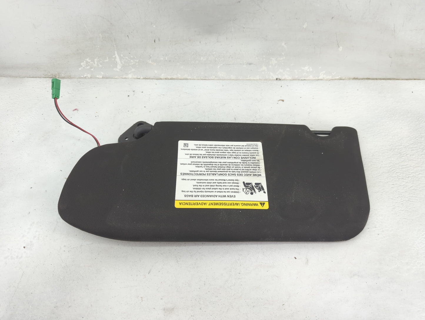 2013-2019 Ford Taurus Sun Visor Shade Replacement Passenger Right Mirror Fits OEM Used Auto Parts - Oemusedautoparts1.com