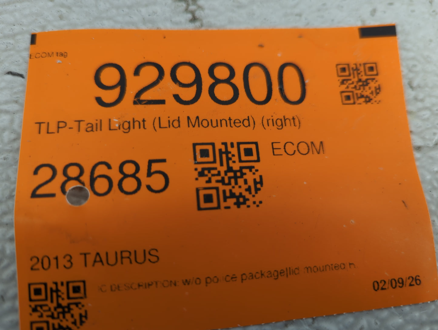 2013-2019 Ford Taurus Passenger Right Side Deck Lid Mounted Tail Light - Oemusedautoparts1.com