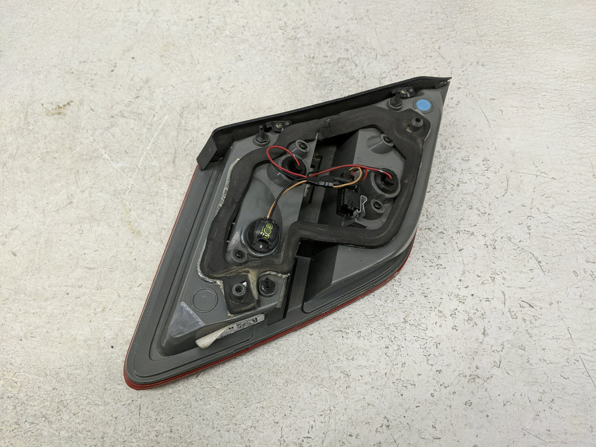 2013-2019 Ford Taurus Driver Left Side Deck Lid Mounted Tail Light 993254 - Oemusedautoparts1.com