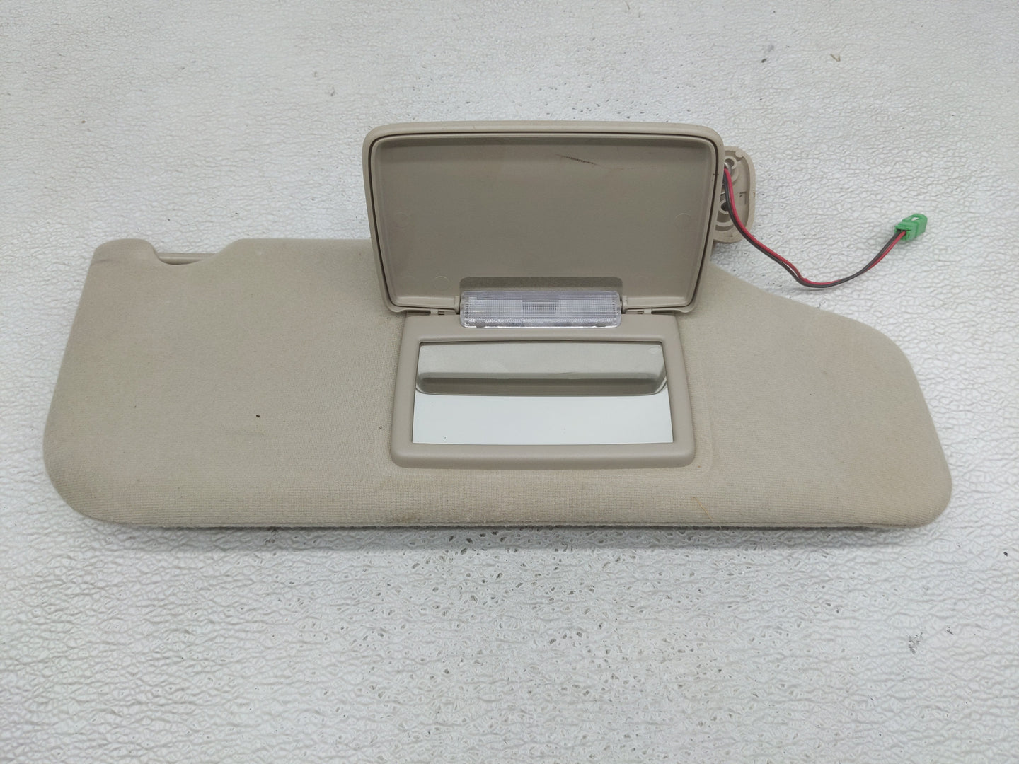 2008-2009 Ford Taurus X Sun Visor Shade Replacement Passenger Right Mirror Fits Fits 2008 2009 OEM Used Auto Parts - Oemused