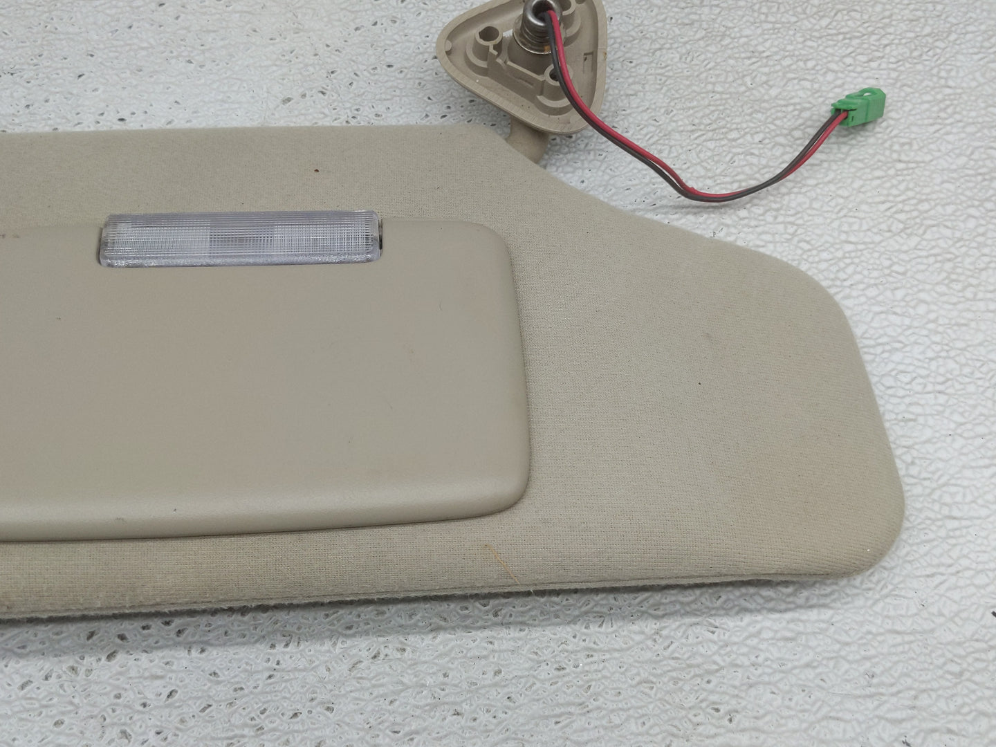 2008-2009 Ford Taurus X Sun Visor Shade Replacement Passenger Right Mirror Fits Fits 2008 2009 OEM Used Auto Parts - Oemused