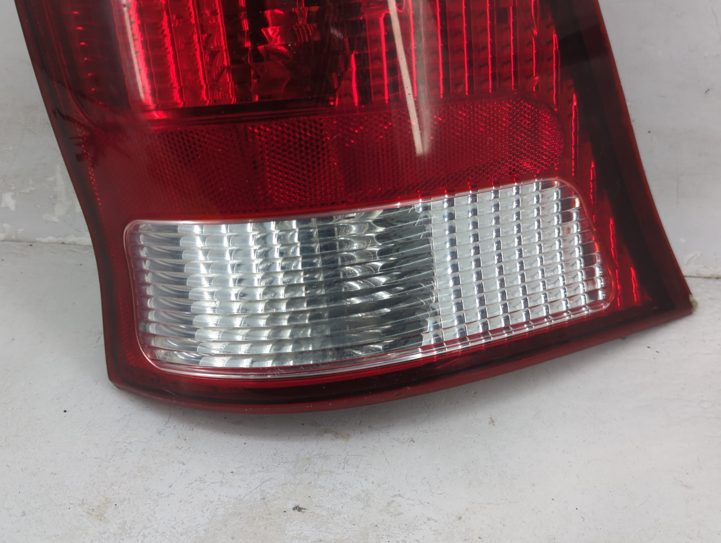 1999-2003 Ford Windstar Tail Light Assembly Driver Left OEM Fits Fits 1999 2000 2001 2002 2003 OEM Used Auto Parts - Oemused