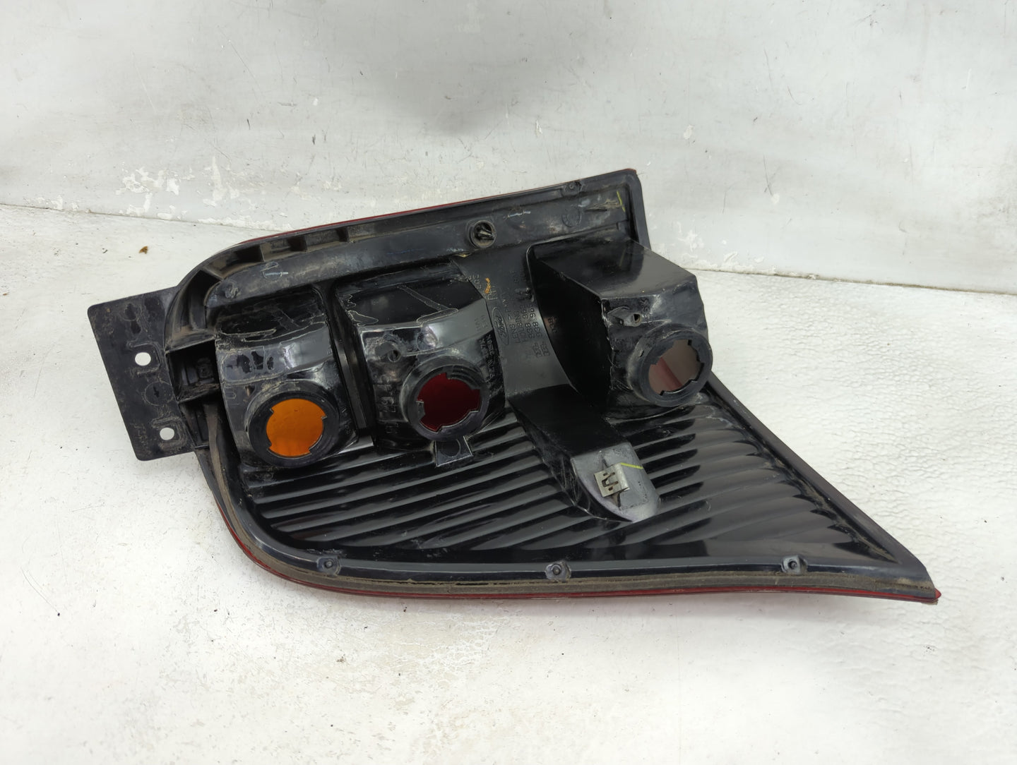 1999-2003 Ford Windstar Tail Light Assembly Driver Left OEM Fits Fits 1999 2000 2001 2002 2003 OEM Used Auto Parts - Oemused