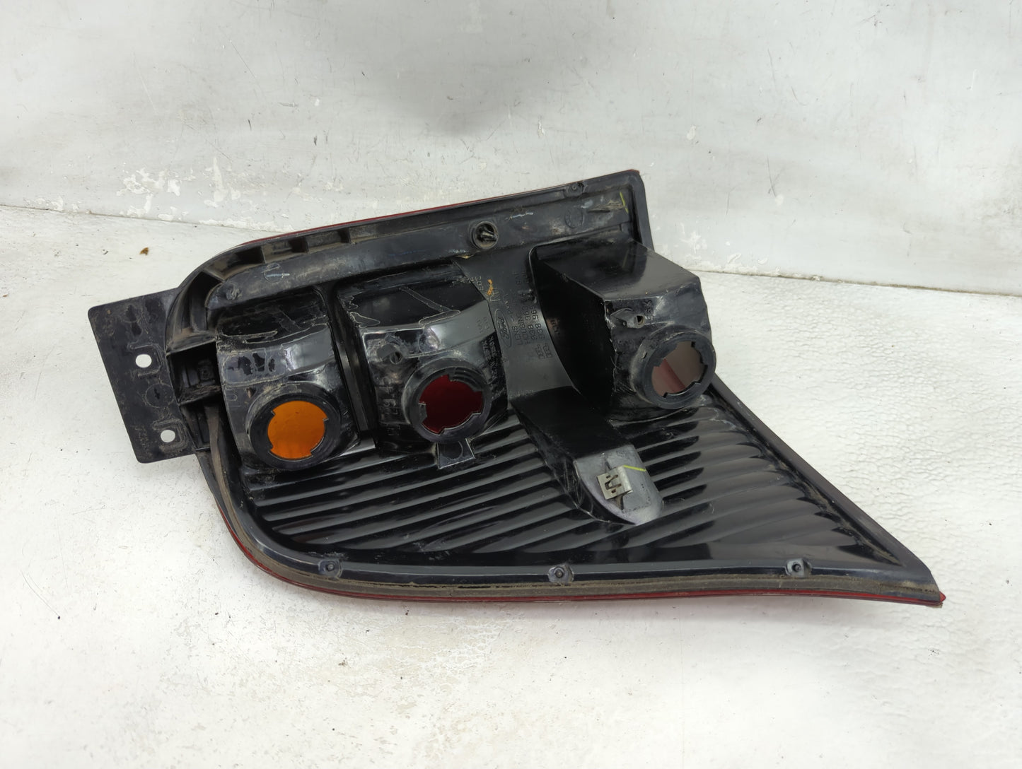 1999-2003 Ford Windstar Tail Light Assembly Driver Left OEM Fits Fits 1999 2000 2001 2002 2003 OEM Used Auto Parts - Oemused