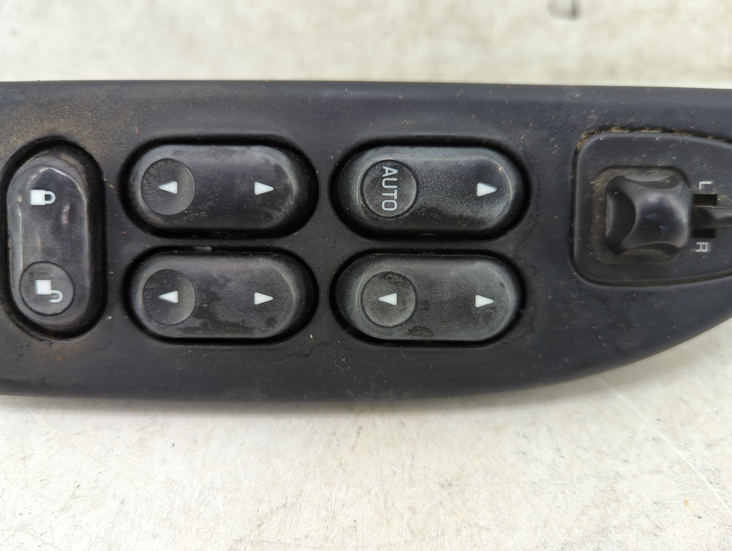 2000-2003 Ford Windstar Master Power Window Switch Replacement Driver Side Left Fits Fits 2000 2001 2002 2003 OEM Used Auto 