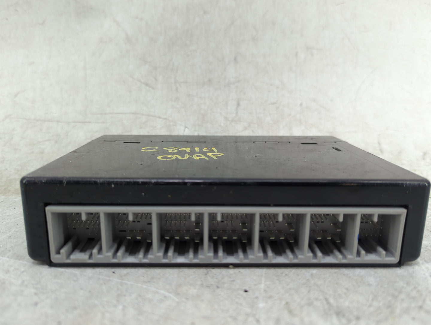 2007-2012 Gmc Acadia Body Control Module Bcm Inner Cabin Fuse Box - Oemusedautoparts1.com