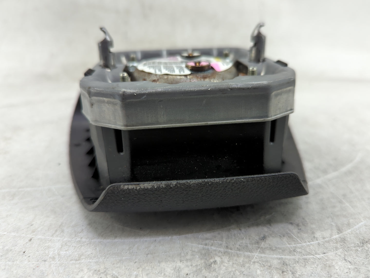 2011-2012 Gmc Acadia Air Bag Driver Left Steering Wheel Mounted - Oemusedautoparts1.com