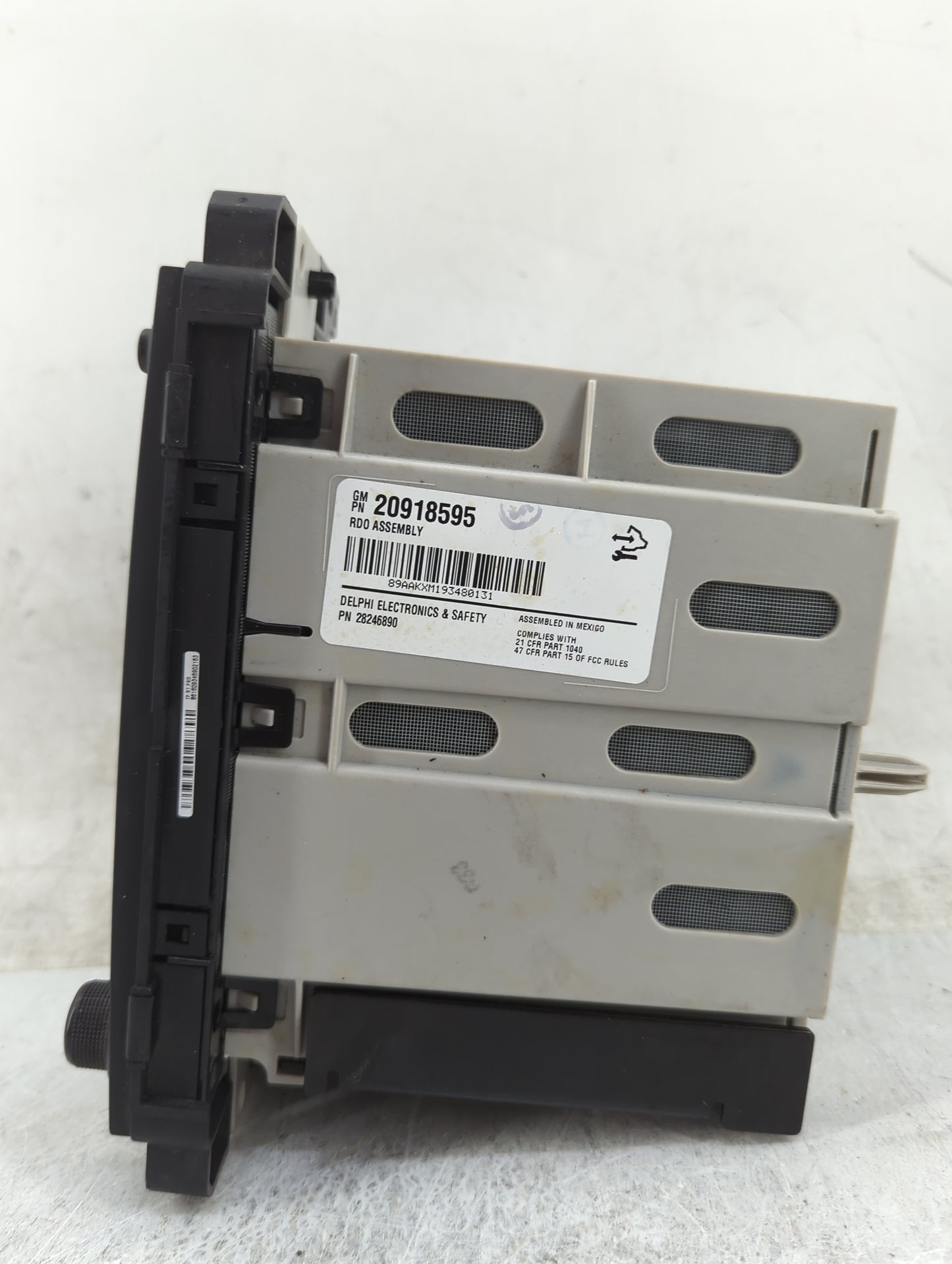 2010 Gmc Acadia Radio AM FM Cd Player Receiver Replacement Fits OEM Used Auto Parts - Oemusedautoparts1.com