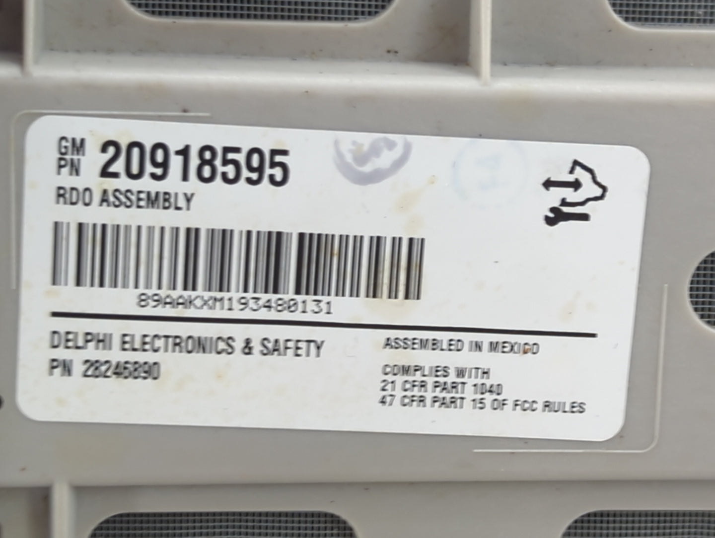2010 Gmc Acadia Radio AM FM Cd Player Receiver Replacement Fits OEM Used Auto Parts - Oemusedautoparts1.com