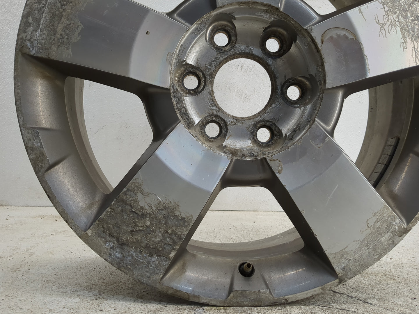 2009-2012 Gmc Acadia Oem Wheel Rim 1169009 - Oemusedautoparts1.com