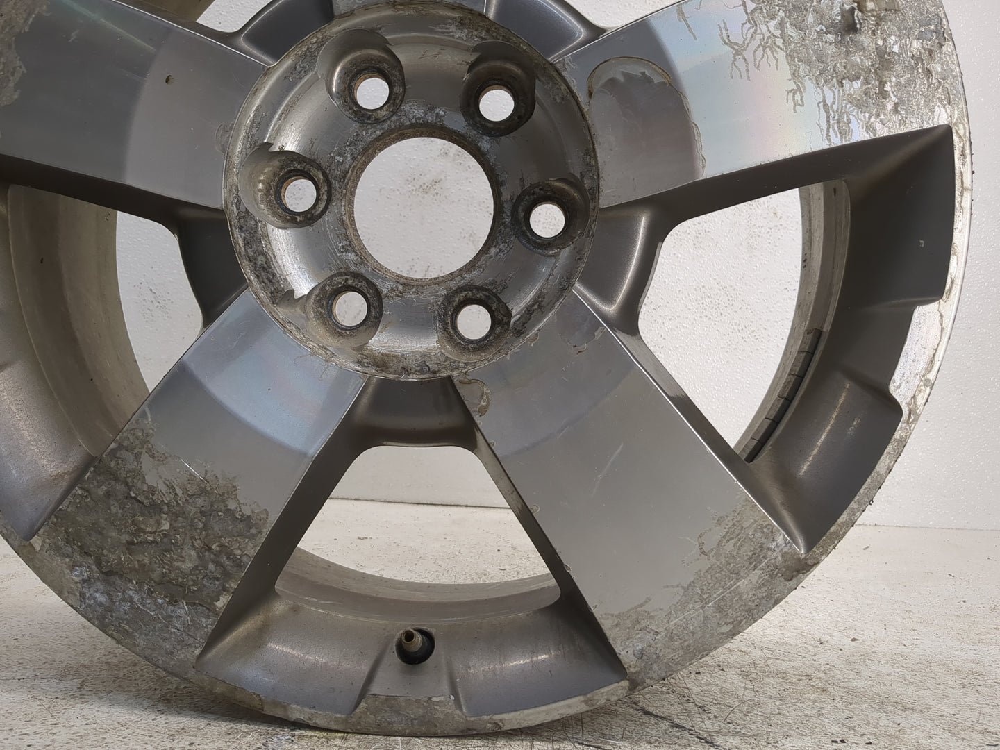 2009-2012 Gmc Acadia Oem Wheel Rim 1169009 - Oemusedautoparts1.com