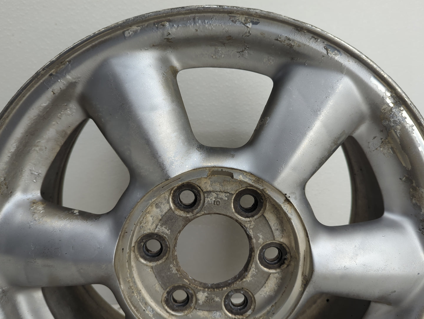 2002-2007 Gmc Envoy Oem Wheel Rim 1096369 - Oemusedautoparts1.com
