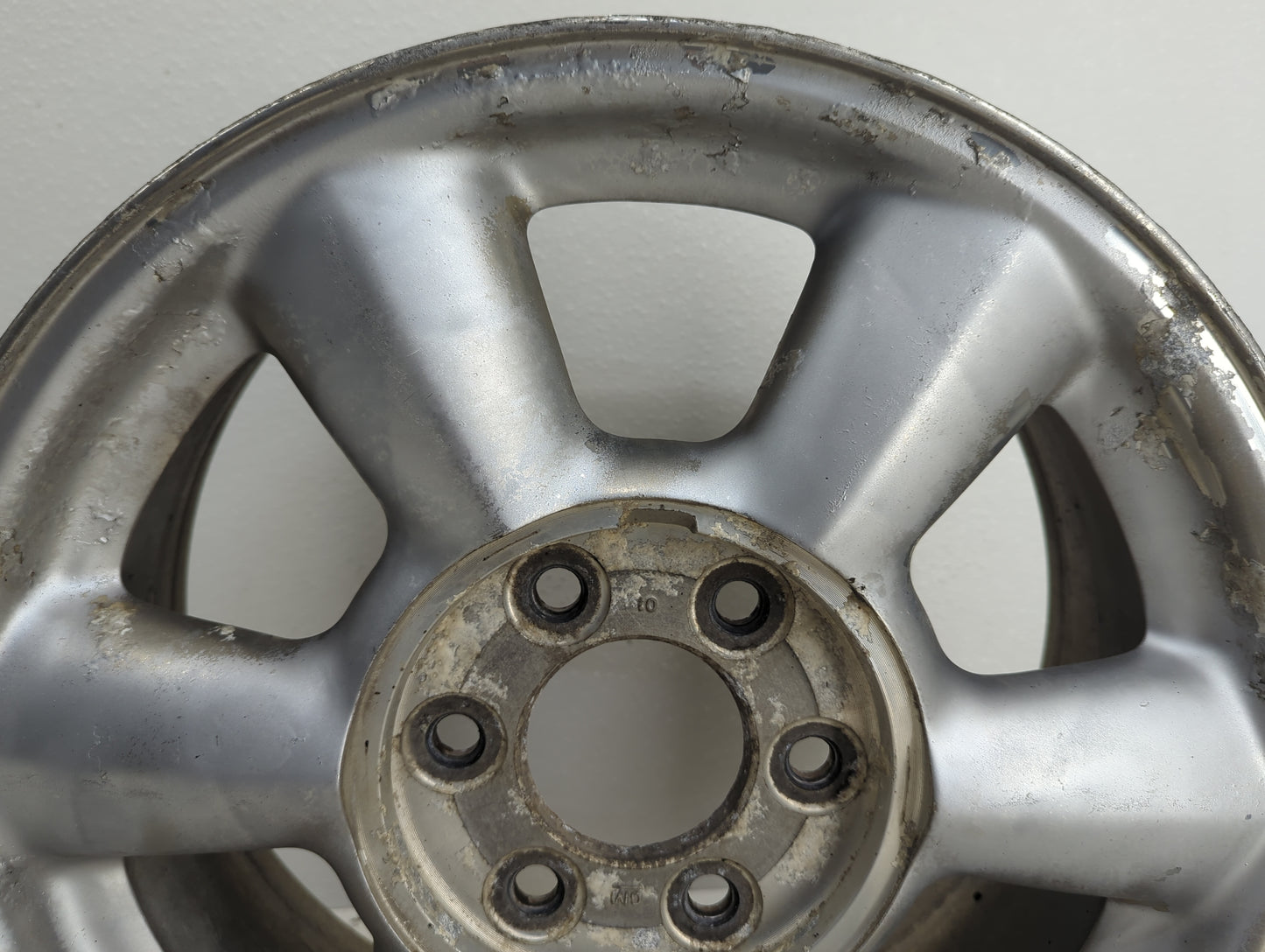 2002-2007 Gmc Envoy Oem Wheel Rim 1096369 - Oemusedautoparts1.com
