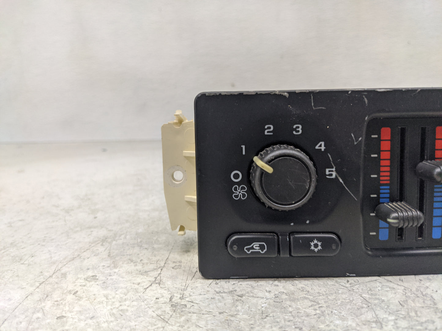 2003-2009 Gmc Envoy Climate Control Module Temperature AC/Heater Replacement Fits Fits 2003 2004 2005 2006 2007 2008 2009 OE
