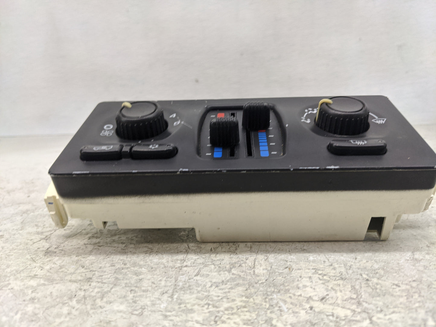 2003-2009 Gmc Envoy Climate Control Module Temperature AC/Heater Replacement Fits Fits 2003 2004 2005 2006 2007 2008 2009 OE