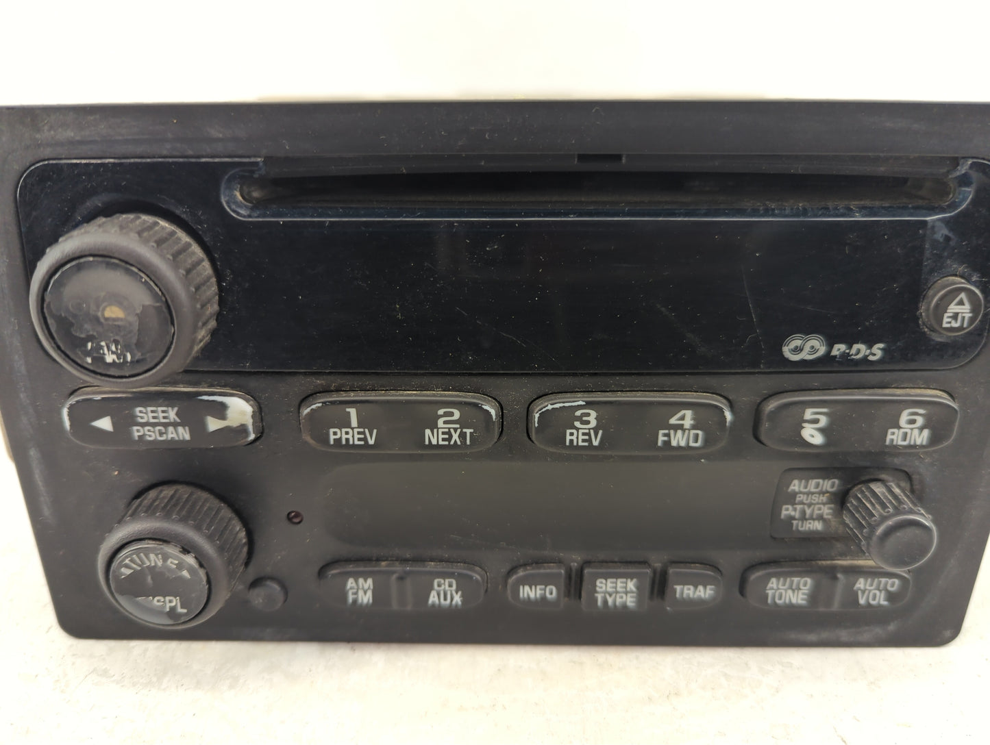 2002-2003 Gmc Envoy Radio AM FM Cd Player Receiver Replacement Fits Fits 2002 2003 OEM Used Auto Parts - Oemusedautoparts1.c