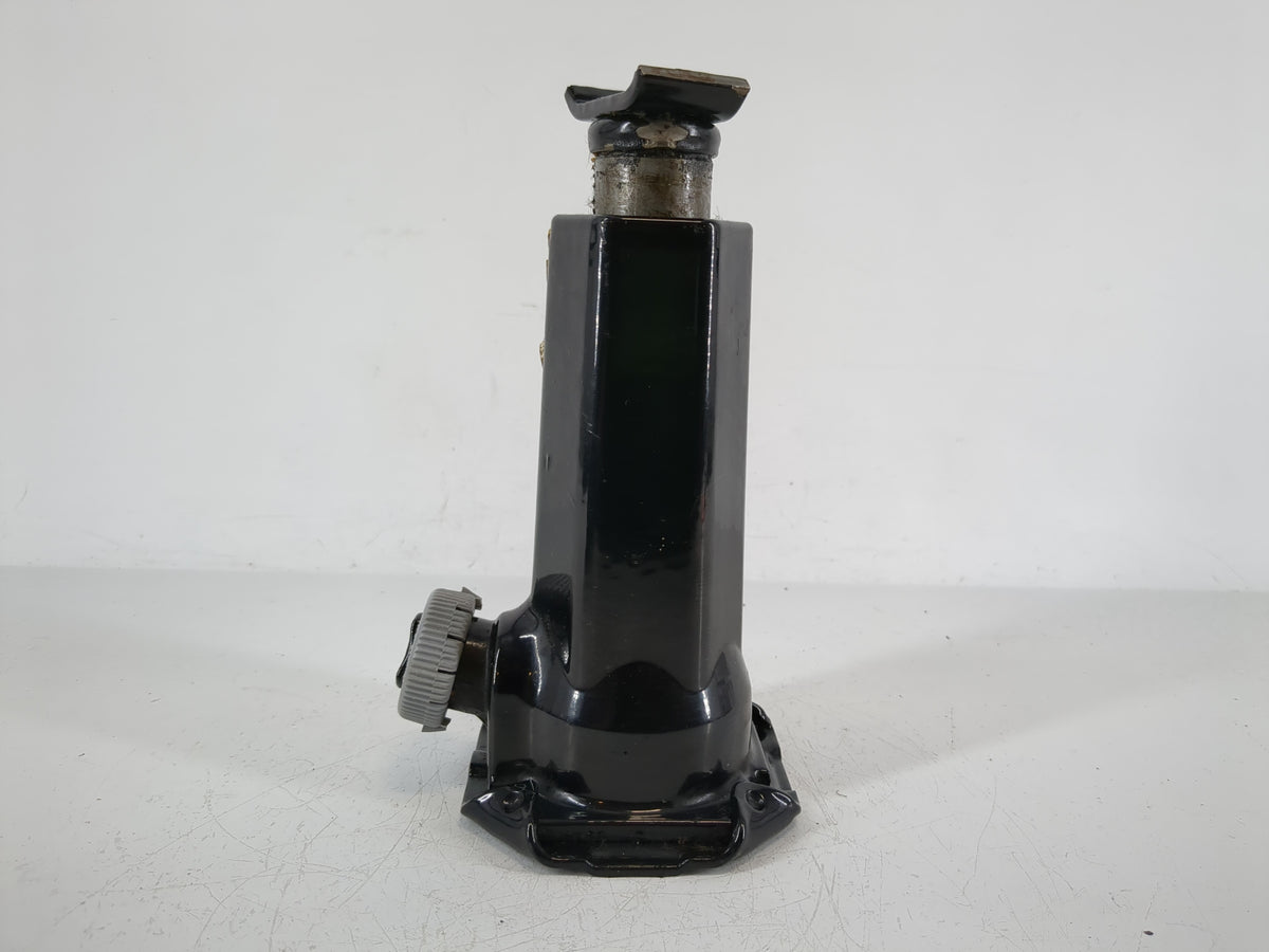 Gmc Envoy Spare Scissor Car Jack 1120413 - Oemusedautoparts1.com