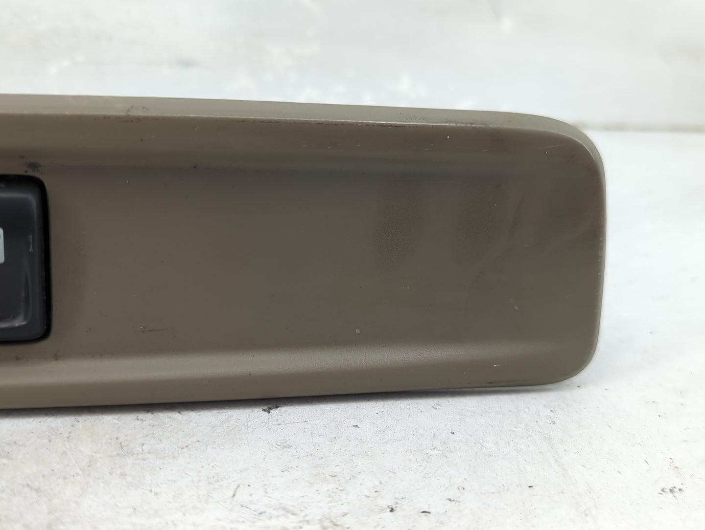 2002-2005 Gmc Envoy Master Power Window Switch Replacement Driver Side Left Fits Fits 2002 2003 2004 2005 OEM Used Auto Part
