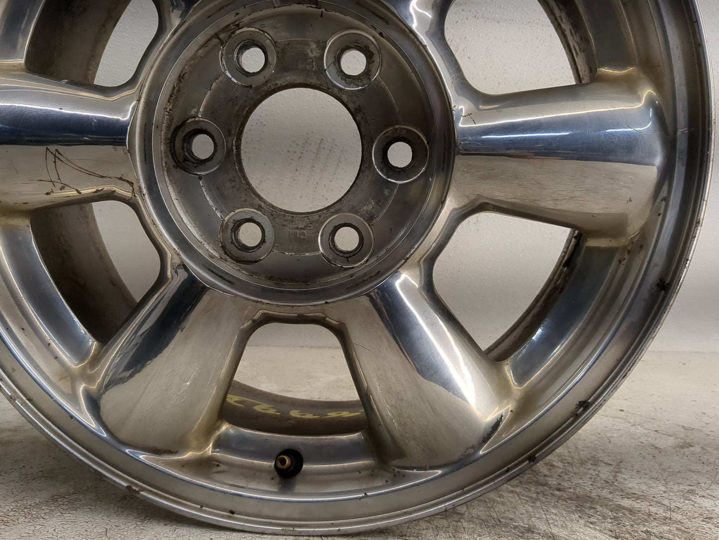 2002-2007 Gmc Envoy Oem Wheel Rim - Oemusedautoparts1.com