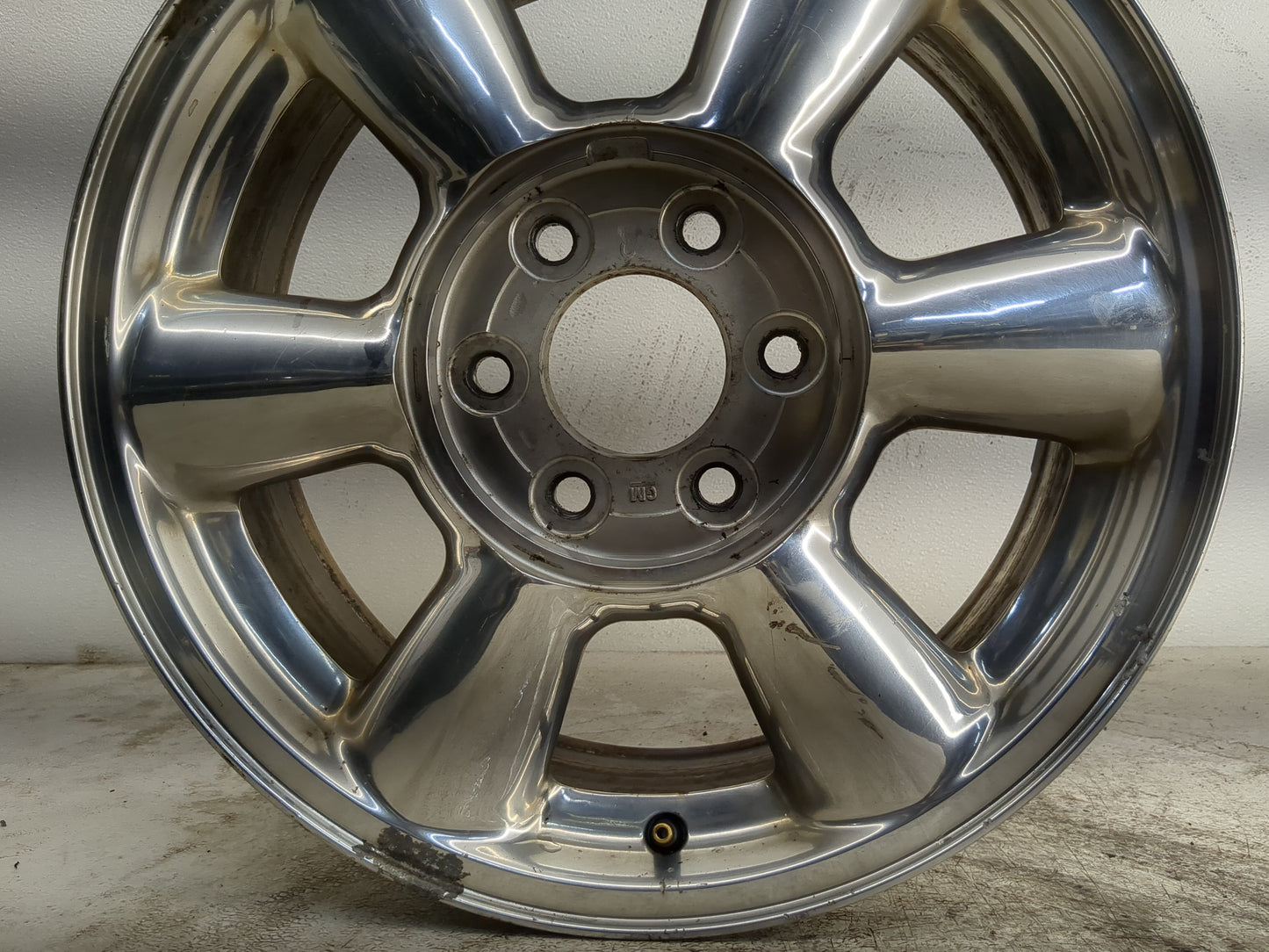 2002-2007 Gmc Envoy Oem Wheel Rim 1217883 - Oemusedautoparts1.com