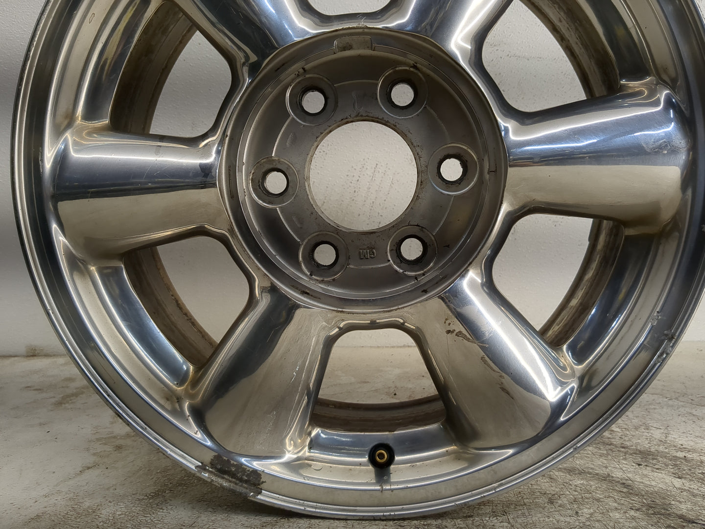 2002-2007 Gmc Envoy Oem Wheel Rim 1217883 - Oemusedautoparts1.com