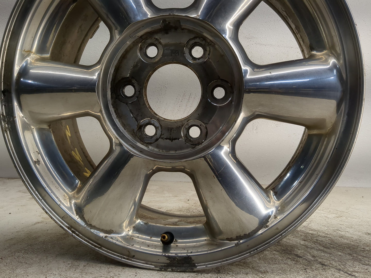 2002-2007 Gmc Envoy Oem Wheel Rim - Oemusedautoparts1.com