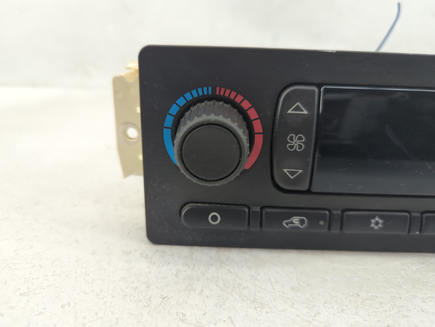 2005-2006 Gmc Envoy Climate Control Module Temperature AC/Heater Replacement Fits Fits 2005 2006 OEM Used Auto Parts - Oemus