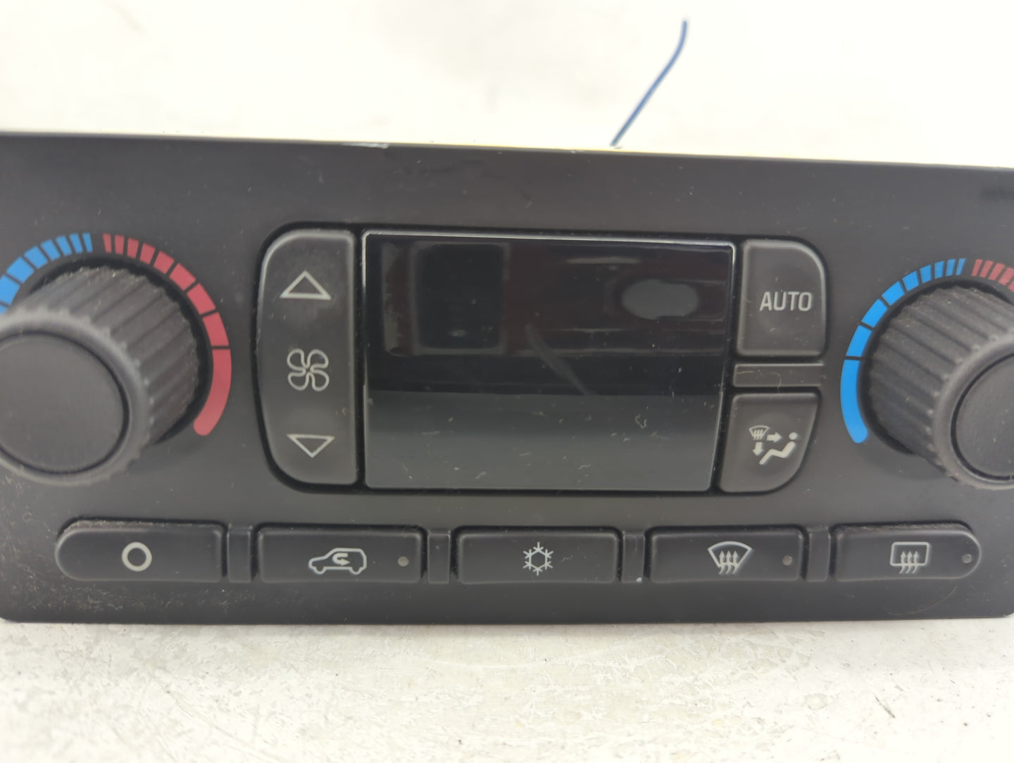 2005-2006 Gmc Envoy Climate Control Module Temperature AC/Heater Replacement Fits Fits 2005 2006 OEM Used Auto Parts - Oemus
