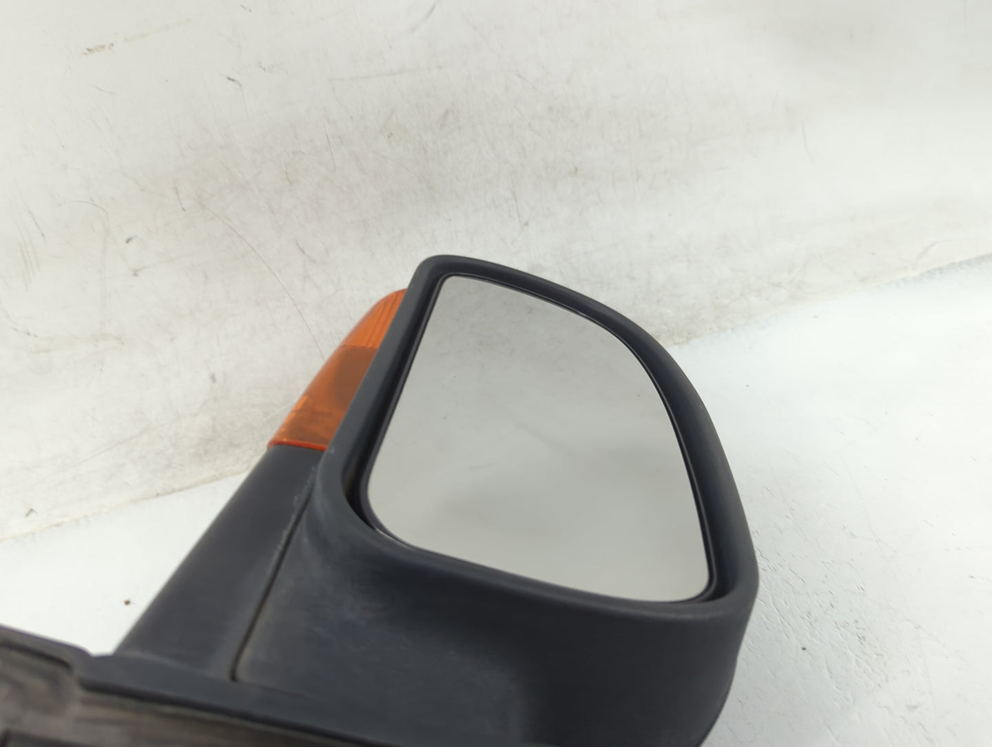 2002-2005 Gmc Envoy Driver Side View Mirror - Left Door Mirror OEM Used - Oemusedautoparts1.com