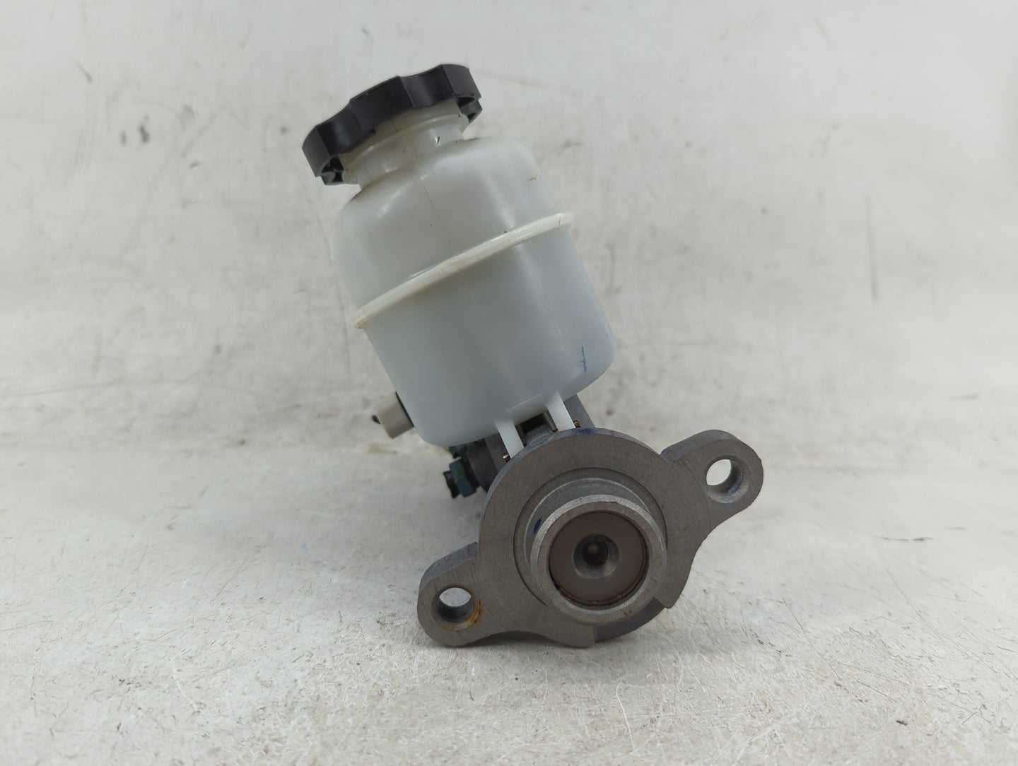 2006-2008 Gmc Envoy Brake Master Cylinder - Oemusedautoparts1.com