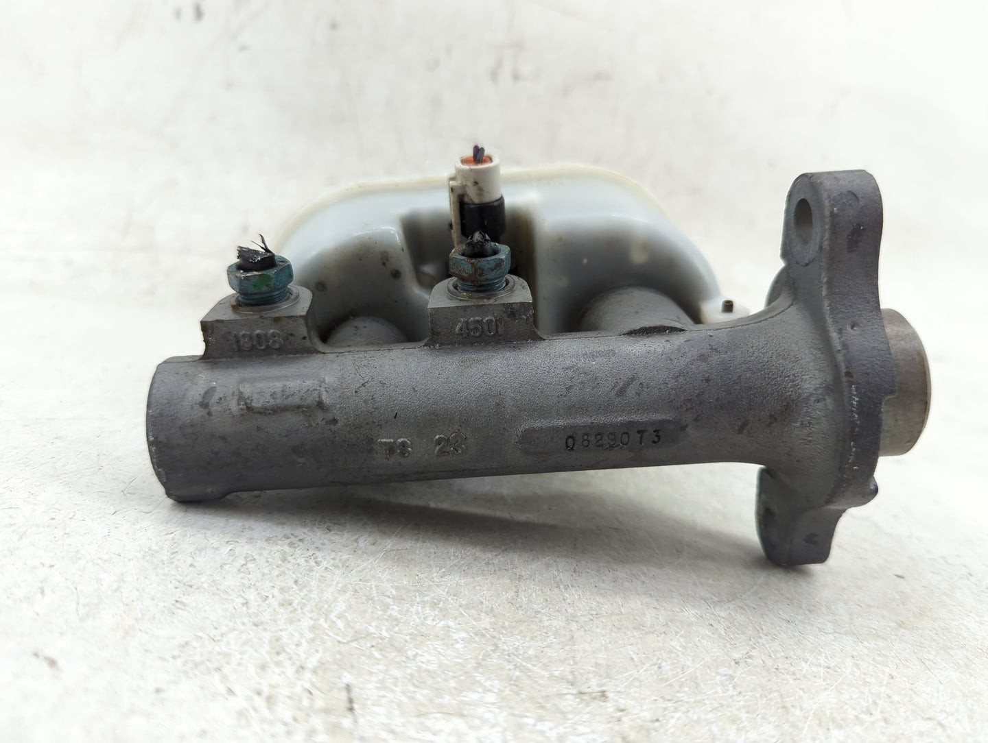 2006-2008 Gmc Envoy Brake Master Cylinder - Oemusedautoparts1.com