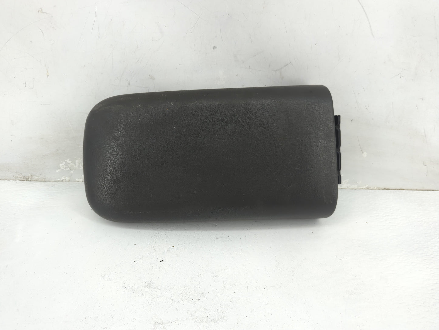 2002-2004 Gmc Envoy Center Console Armrest Cover Lid Fits Fits 2002 2003 2004 2005 OEM Used Auto Parts - Oemusedautoparts1.c