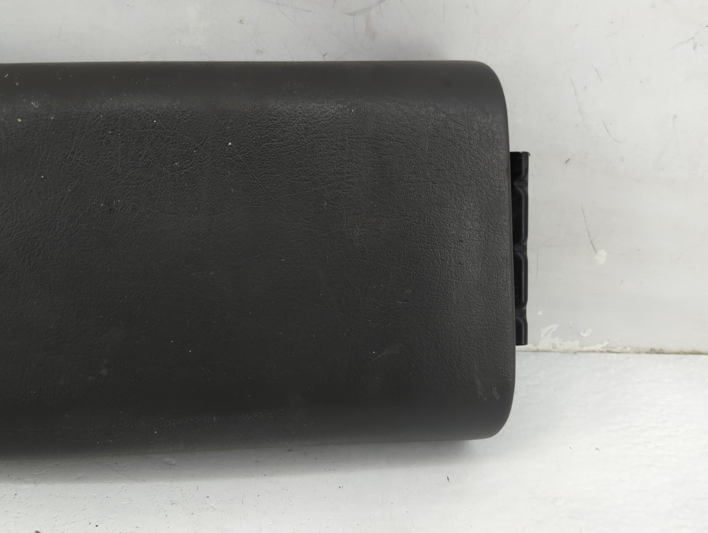 2002-2004 Gmc Envoy Center Console Armrest Cover Lid Fits Fits 2002 2003 2004 2005 OEM Used Auto Parts - Oemusedautoparts1.c