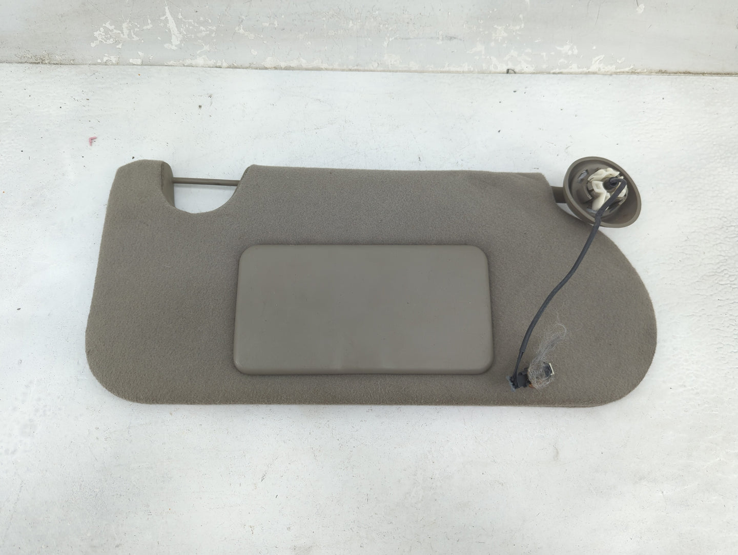 2002-2004 Gmc Envoy Sun Visor Shade Replacement Passenger Right Mirror Fits Fits 2002 2003 2004 OEM Used Auto Parts - Oemuse