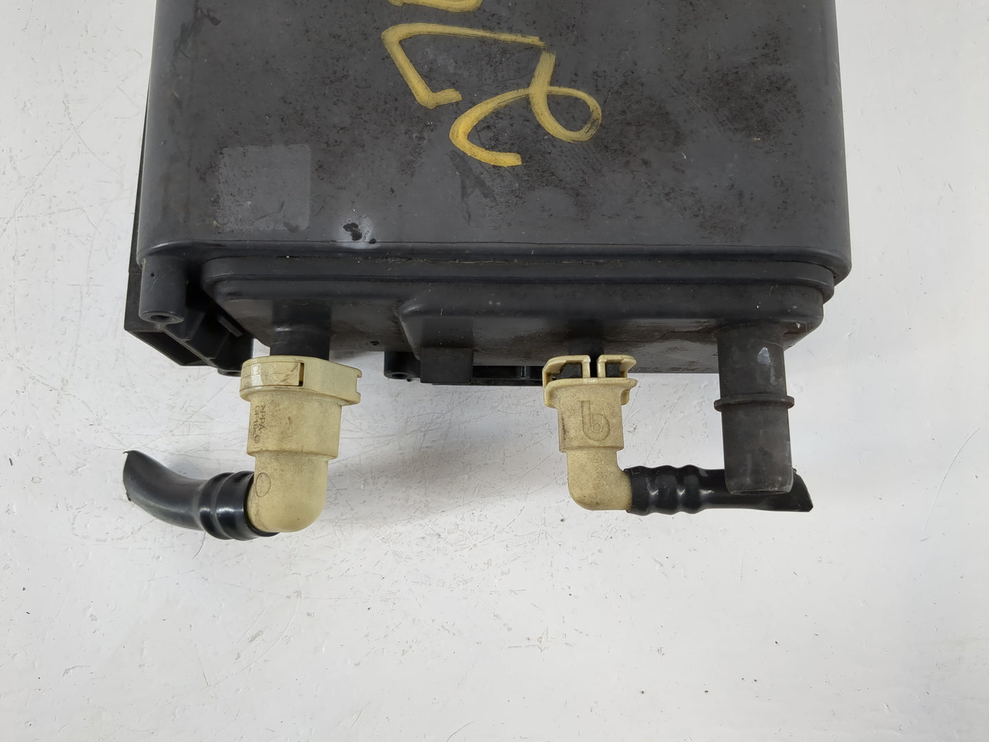 Gmc Envoy Xl Fuel Vapor Charcoal Canister 1124066 - Oemusedautoparts1.com