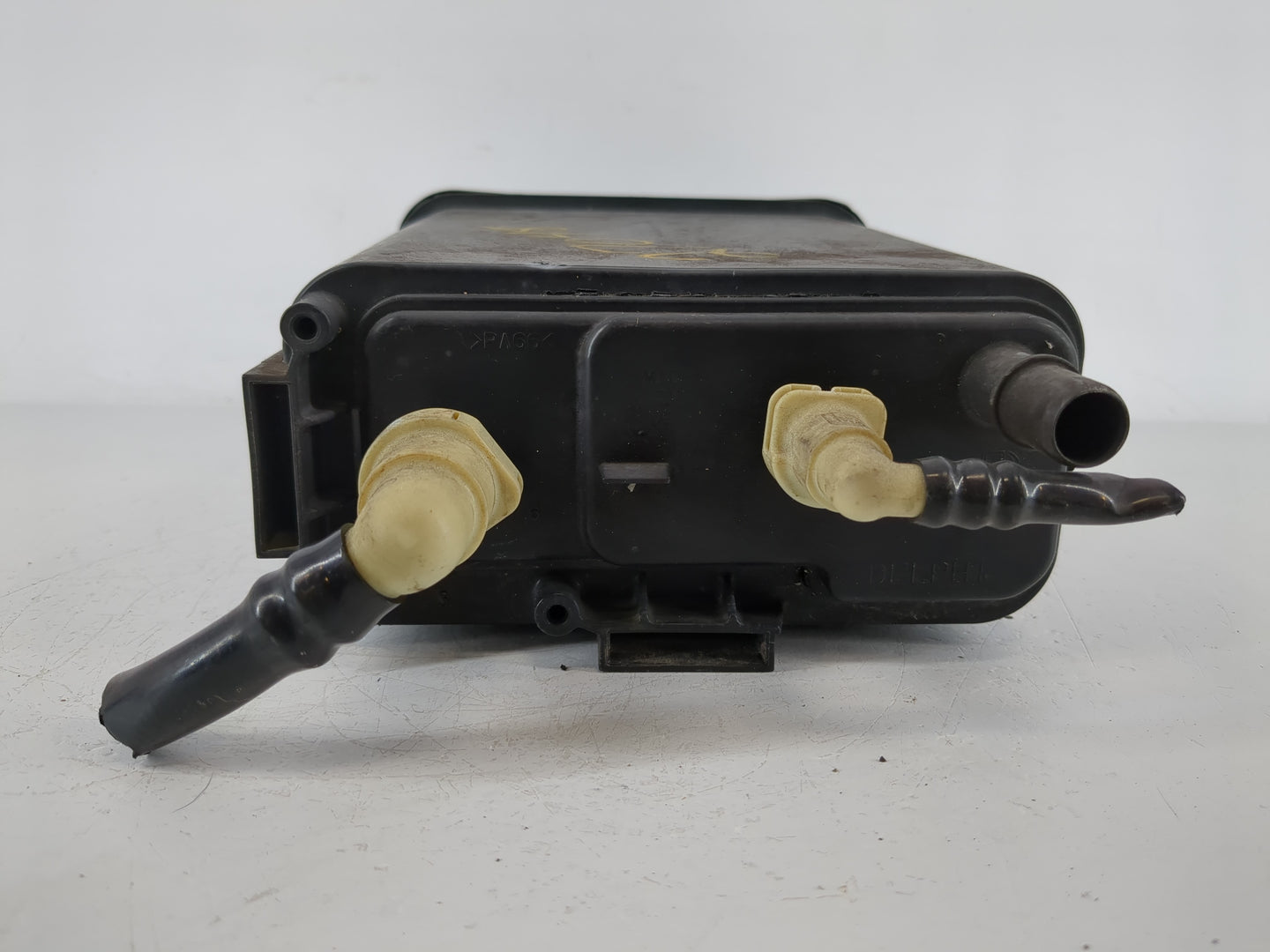 Gmc Envoy Xl Fuel Vapor Charcoal Canister 1124066 - Oemusedautoparts1.com